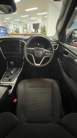 2021 Isuzu MU-X LS-M