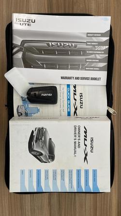 2021 Isuzu MU-X LS-M