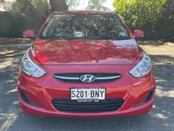 2016 Hyundai Accent Active