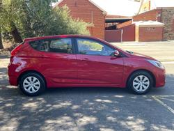 2016 Hyundai Accent Active