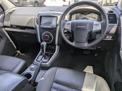 2020 Isuzu MU-X LS-T