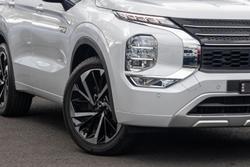 2024 Mitsubishi Outlander PHEV Exceed