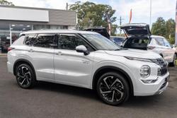 2024 Mitsubishi Outlander PHEV Exceed