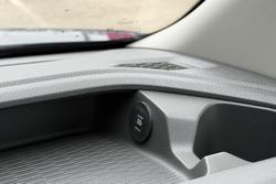 2025 Volkswagen Transporter TDI390