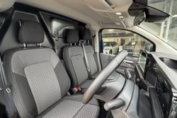 2025 Volkswagen Transporter TDI390