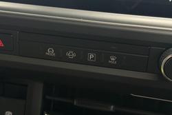 2025 Volkswagen Transporter TDI390