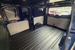 2025 Volkswagen Transporter TDI390