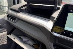 2025 Volkswagen Transporter TDI390