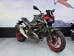 2025 Kawasaki Z500 SE Z Red