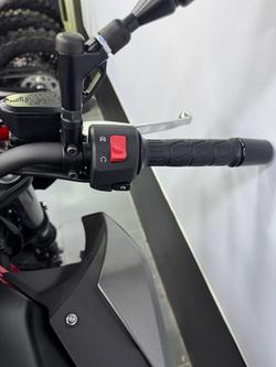 2025 Kawasaki Z500 SE Z Red