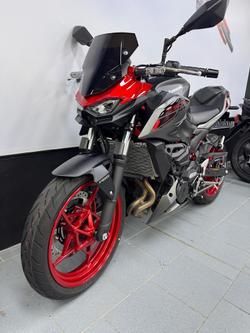 2025 Kawasaki Z500 SE Z Red