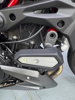 2025 Kawasaki Z500 SE Z Red