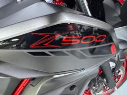 2025 Kawasaki Z500 SE Z Red