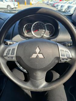 2015 Mitsubishi Triton GLX