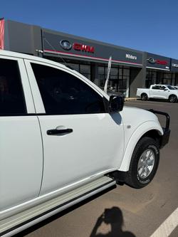 2015 Mitsubishi Triton GLX
