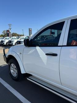 2015 Mitsubishi Triton GLX