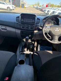 2015 Mitsubishi Triton GLX