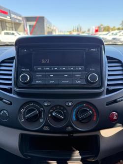 2015 Mitsubishi Triton GLX