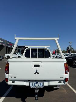 2015 Mitsubishi Triton GLX