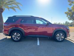 2024 Nissan Pathfinder Ti