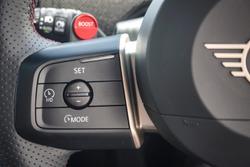 2025 MINI Cooper JCW E Favoured