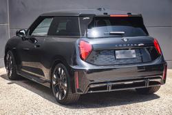 2025 MINI Cooper JCW E Favoured