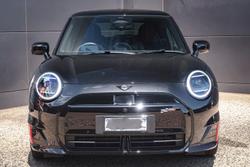 2025 MINI Cooper JCW E Favoured