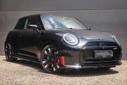 2025 MINI Cooper JCW E Favoured