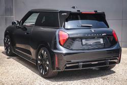 2025 MINI Cooper JCW E Favoured