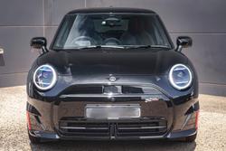 2025 MINI Cooper JCW E Favoured