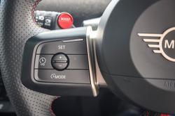 2025 MINI Cooper JCW E Favoured