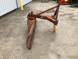 1984 Muller 6 Foot Linkage Grader Blade