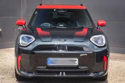 2025 MINI Aceman JCW E Favoured