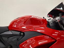 2025 DUCATI PANIGALE V2 Red
