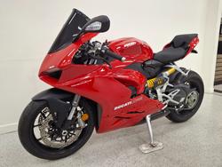 2025 DUCATI PANIGALE V2 Red