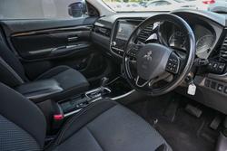 2021 Mitsubishi Outlander ES