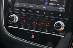 2021 Mitsubishi Outlander ES