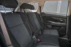 2021 Mitsubishi Outlander ES