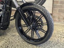 2017 Harley-Davidson Breakout 114 (FXBRS) Softail Black