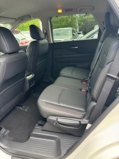 2024 Nissan Pathfinder Ti