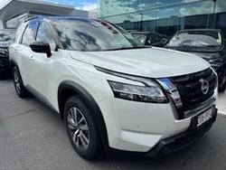 2024 Nissan Pathfinder Ti