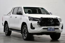 2022 Toyota Hilux SR5