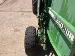 1990 John Deere 550