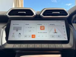 2025 MG ZS Essence Turbo