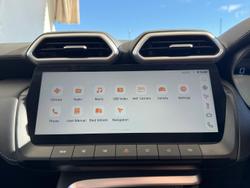 2025 MG ZS Essence Turbo