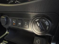 2025 Nissan Navara ST-X