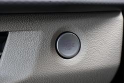 2025 Volkswagen Multivan TDI360 Life