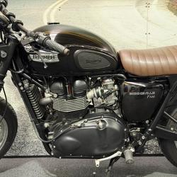 2012 Triumph BONNEVILLE Black