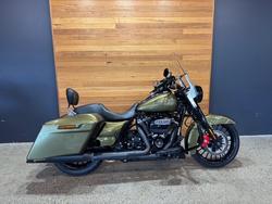 Harley-Davidson FLHRXS Road King Special