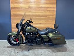 2017 Harley-davidson FLHRXS ROAD KING SPECIAL Beige